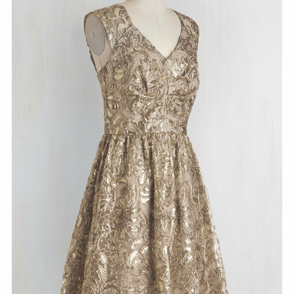 ModCloth size 4 cocktail dress gold/taupe